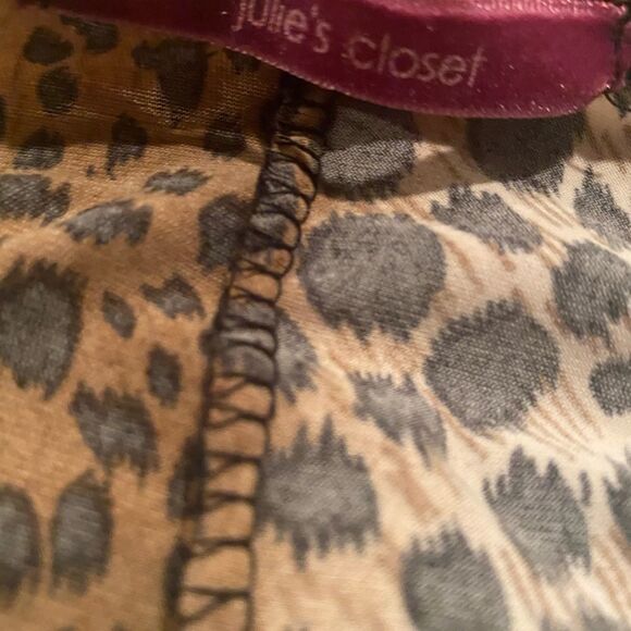Julie’s Closet Cold Shoulder Leopard Print Sz 1X - Picture 7 of 13